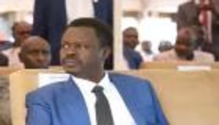 مني مناوي.. المعلم يضع سلاحه ويعتلي عرش دارفور مجددا