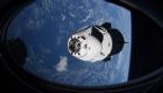 مركبة "سبيس إكس" تعود إلى الأرض بـ4 رواد فضاء