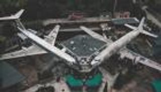 سر الطائرات المهجورة.. لغز محير شمالي إيطاليا