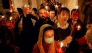 "كورونا" يخيم على قداديس عيد القيامة.. حضور محدود وإجراءات مشددة