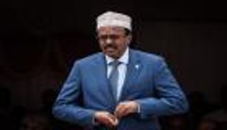 العالم يرحب.. تمديد فرماجو ينكسر على جدار الرفض