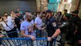"سبت النور".. فلسطينيون يشتكون من تضييق إسرائيل