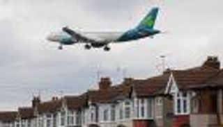 رحلات عبر الأطلسي والسفر غير الضروري.. العالم يتحدى كورونا