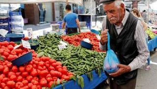 الأتراك مرهقون بفعل الغلاء