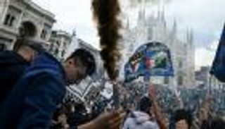 احتفالات إنتر ميلان.. اشتباكات واعتقالات ومطالب باستقالة العمدة