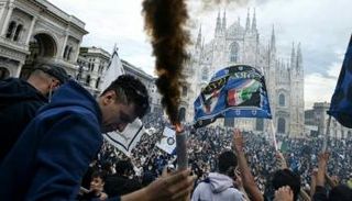 احتفالات جماهير إنتر ميلان