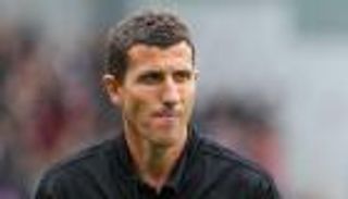 أحدث ضحايا برشلونة.. فالنسيا يعلن إقالة مدربه