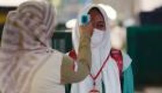 سلالة كورونا الهندية تخترق إندونيسيا.. وتحذير صارم للسكان