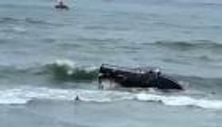 غرق 4 بتحطم قارب في الطريق إلى كاليفورنيا