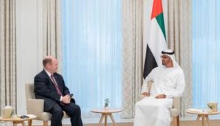 الشيخ محمد بن زايد آل نهيان وعضو مجلس الشيوخ الأمريكي