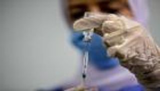 مصر تتلقى 4.9 مليون جرعة من لقاح كورونا في مايو