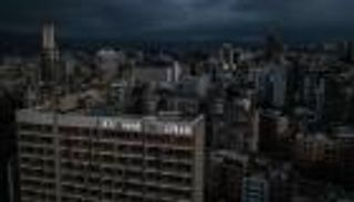 لبنان ينزلق للظلام.. تعطيل "سلفة" الكهرباء