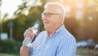 لكبار السن.. تجنبوا جفاف الصيف