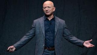 جيف بيزوس أغنى رجل في العالم