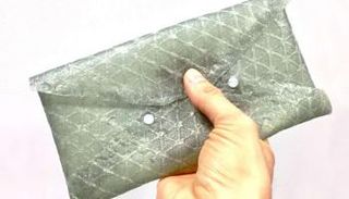 منتج تمّ تصنيعه من بديل الجلود