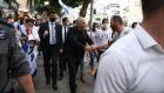 يائير لابيد.. صحفي على أعتاب رئاسة حكومة إسرائيل