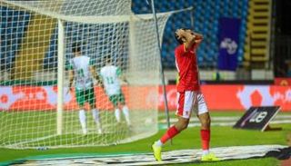 حسين الشحات لاعب الأهلي المصري