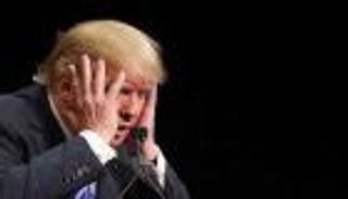 تويتر تطارد أنصار ترامب.. التهمة إعادة نشر