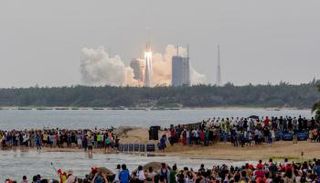 إطلاق الصاروخ 