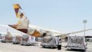 مساعدات إماراتية إلى سيراليون.. 50 طنا من المواد الغذائية