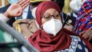 كورونا ورئيسة تنزانيا.. طلاق بائن مع سياسات ماجوفولي 