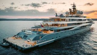 اليخت Flying Fox