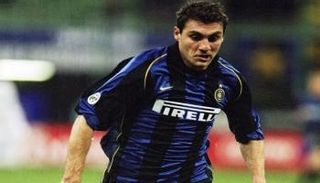 كريستيان فييري بقميص إنتر ميلان 