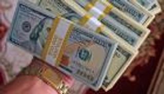 الدولار المزور يهز سوريا.. أزمة من العيار الثقيل