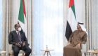 محمد بن زايد يبحث مع البرهان العلاقات الثنائية ومستجدات القرن الأفريقي