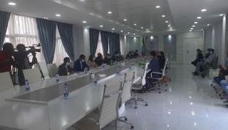 جانب من لقاء المبعوث الأمريكي ووزير المياه الإثيوبي