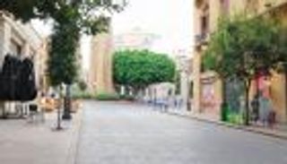 أجواء عيد الفطر في لبنان.. منازل بلا احتفالات ومحال تبحث عن زبائن