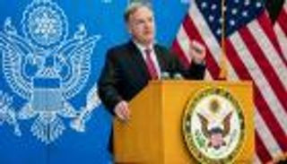 واشنطن: استمرار تدفق الأسلحة للحوثي يطيل معاناة اليمنيين