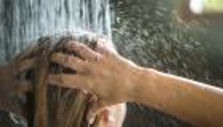 5 مناطق بالجسم نغسلها بشكل خاطئ عند الاستحمام