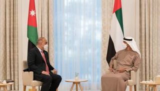 الشيخ محمد بن زايد آل نهيان خلال لقائه رئيس الوزراء الأردني