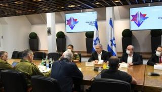 نتنياهو خلال جلسة المشاورات