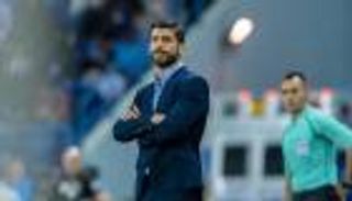 بعد عام ونصف.. مدرب العين الإماراتي يغادر منصبه