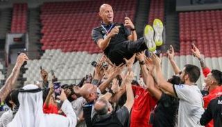 احتفالات الجزيرة الإماراتي بعد الفوز بالدوري