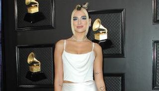  المغنية دوا ليبا