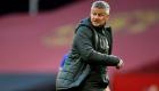 مدرب يونايتد يجيب.. كيف يستطيع منافسة مانشستر سيتي؟