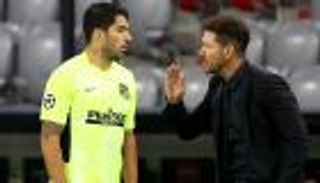 في الطريق نحو اللقب.. هل يشعر سيميوني بالقلق بسبب عقدة سواريز؟