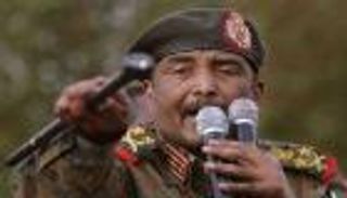 البرهان يجدد العهد بحماية "المرحلة الانتقالية" بالسودان