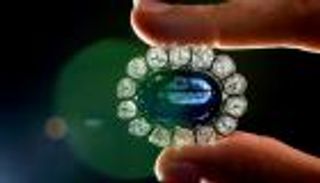 بيع 9 مجوهرات لابنة نابليون بسعر فاق التوقعات