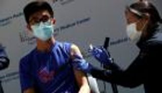 السلطات الصحية الأمريكية تزف بشرى للمطعّمين ضد كورونا