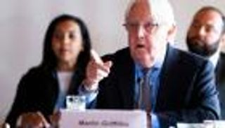 40 شهرا من المراوغة.. كيف أفشل الحوثي مهمة جريفيث؟