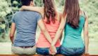 الزوجة والعشيقة تتقاسمان التعويضات بعد موت الزوج