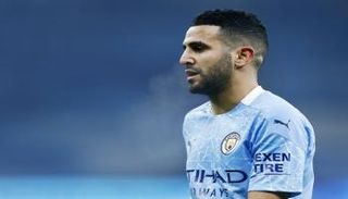 رياض محرز نجم فريق مانشستر سيتي ومنتخب الجزائر