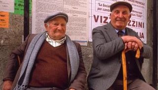 رئيس وزراء إيطاليا يخشى شيخوخة بلاده