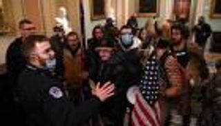 ما زال بالخدمة.. توقيف ضابط بالمارينز على خلفية اقتحام الكابيتول