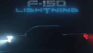 الصورة التشويقية لشاحنة فورد F-150 البرق