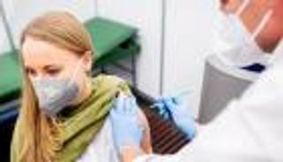 فرنسا تقترب من 20 مليون جرعة لقاح كورونا